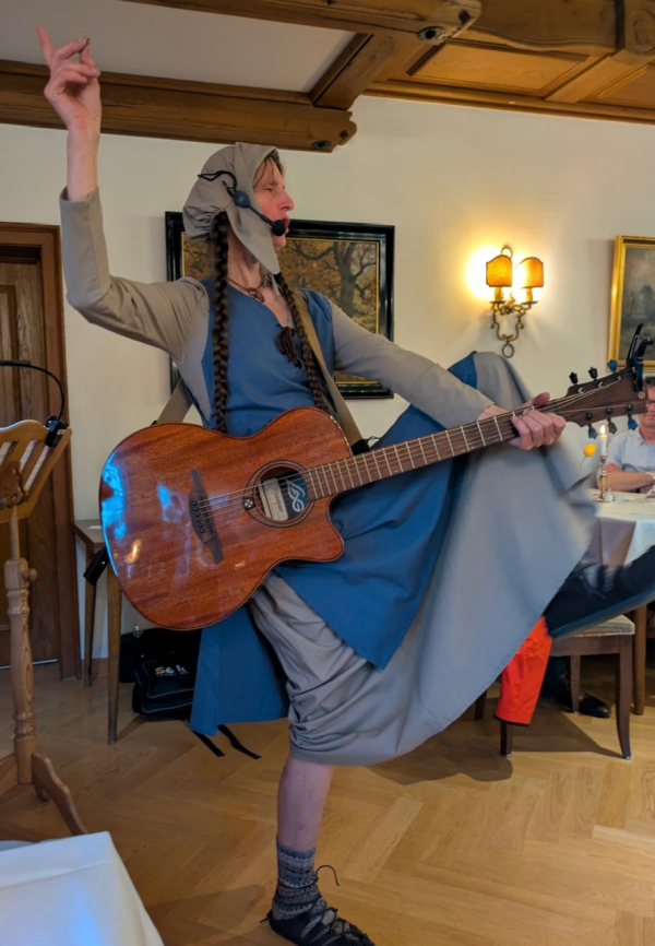 Reibekuchenessen in der Waldhütte